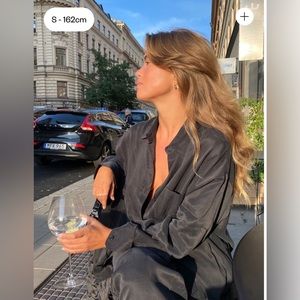 Djerf Avenue on the go set (pants + shirt) in ash size s